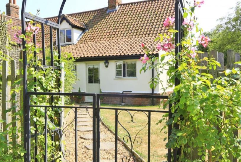 Dreamy Suffolk Country Cottage Escape Aldeby 外观 照片
